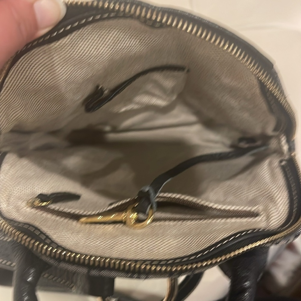 Dooney & Bourke backpack - Picture 6 of 8